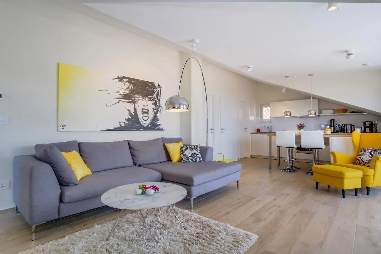 Penthouse Design & Beach Ferienwohnung Direkt Am Meer Mit Unverbautem Blick Ueber Die Adria (Adults Only) Croatia