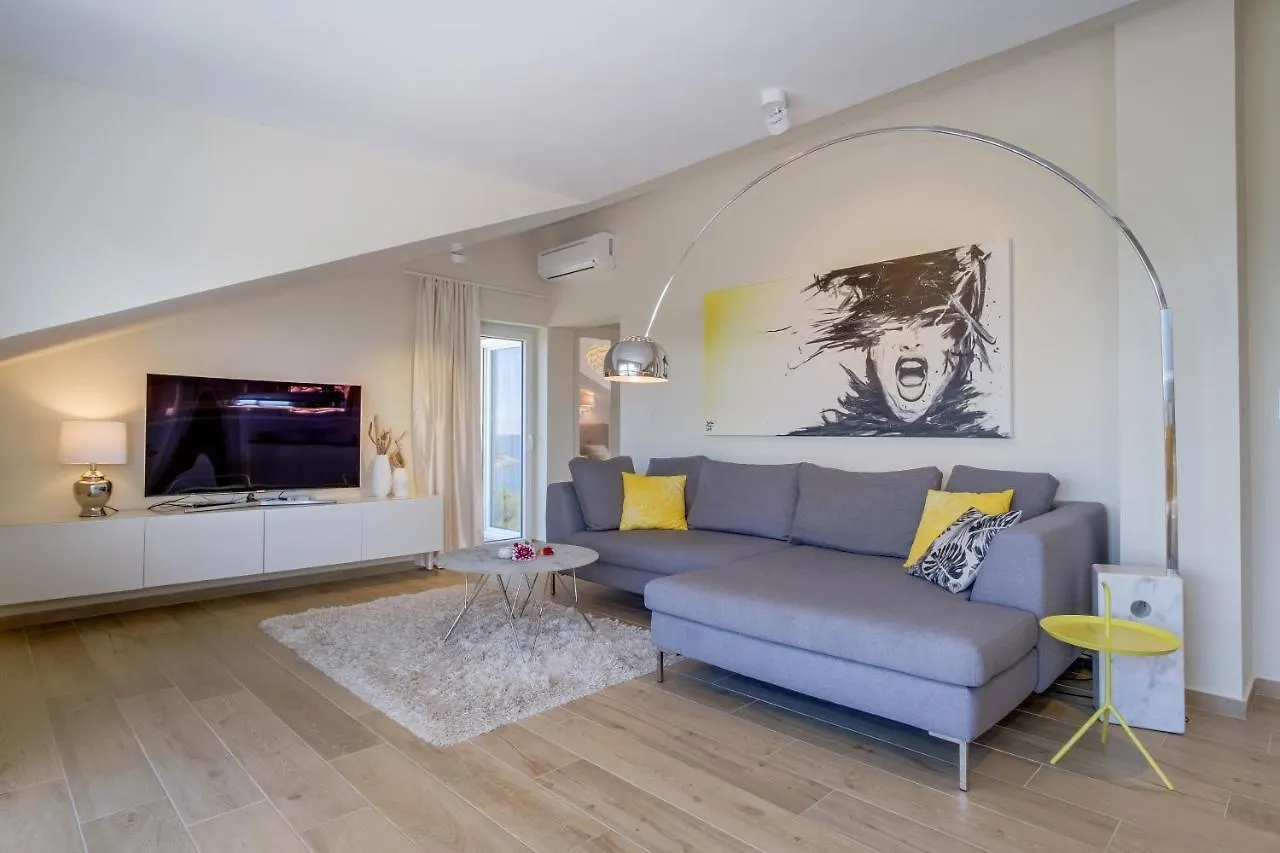 Penthouse Design & Beach Ferienwohnung Direkt Am Meer Mit Unverbautem Blick Ueber Die Adria (Adults Only) 0*, Mali Losinj Croatia